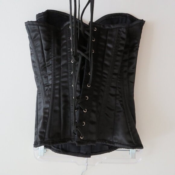 LAVISH BY DAISY CORSETS Steel Boned Satin Corset in Black Goth Vamp - Size XXL - Picture 4 of 11